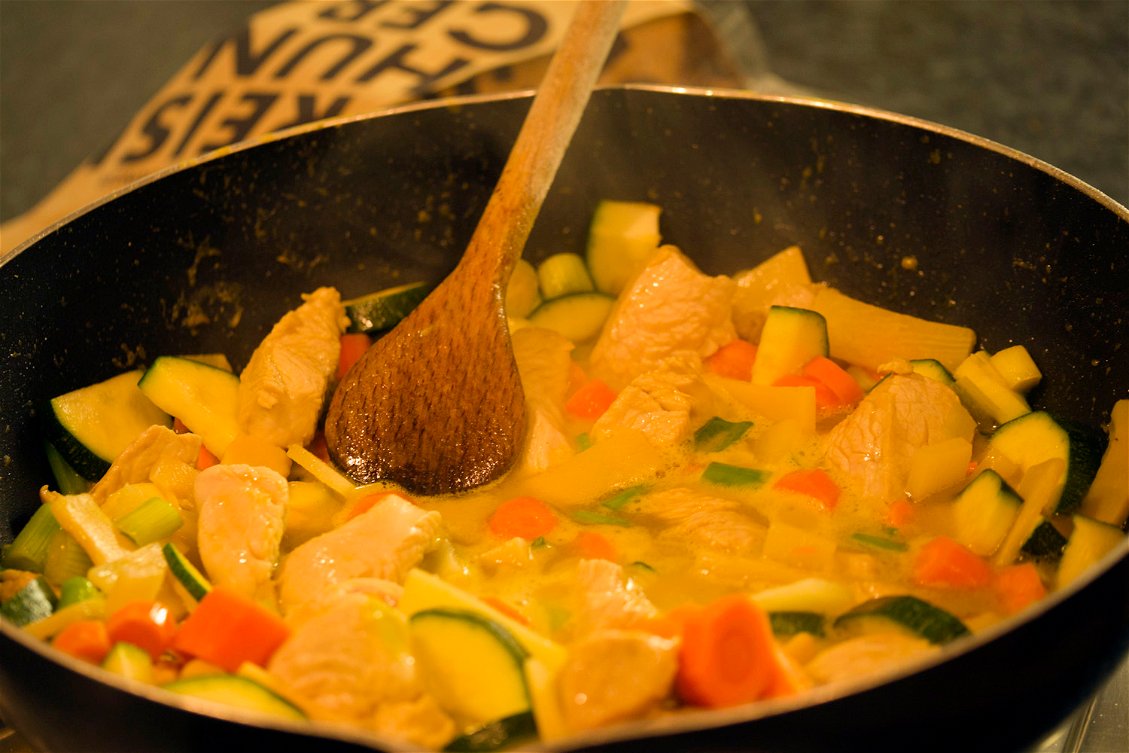 Rezept für Grünes Thai-Curry mit Hähnchen &amp; Gemüse