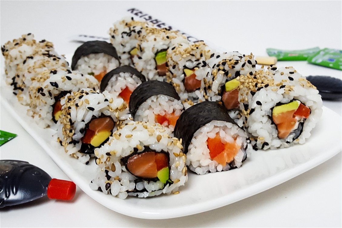 Rezept für Maki-Sushi und Inside-Out-Rolls | REISHUNGER